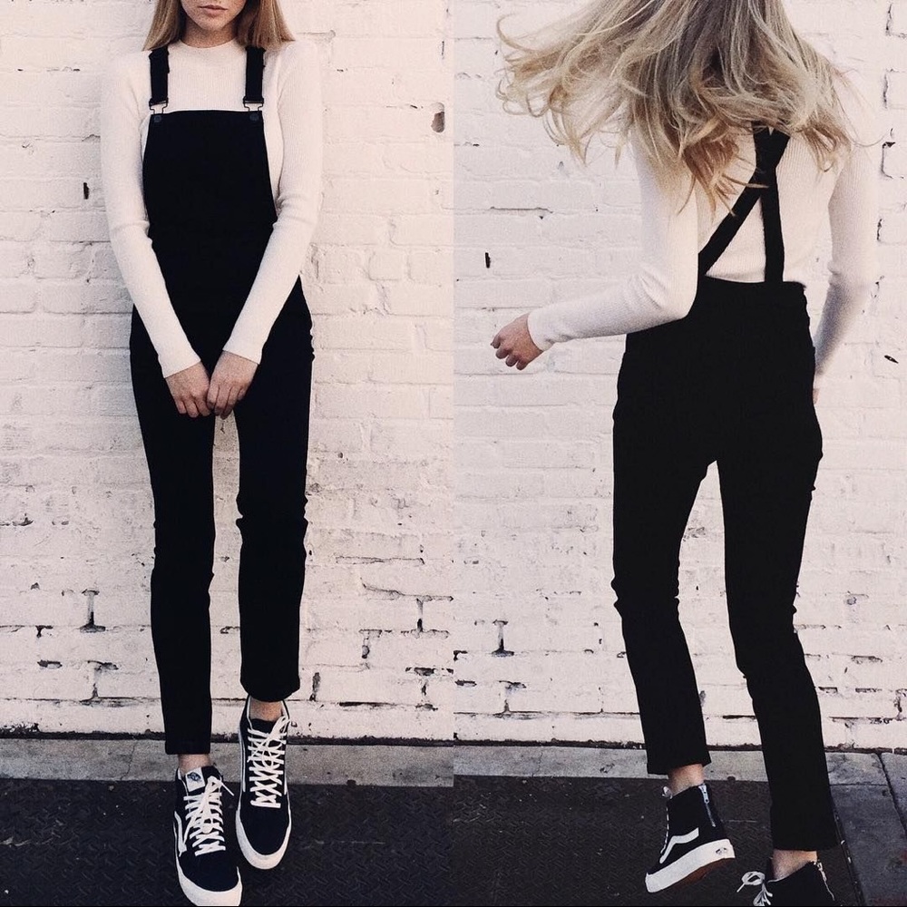 BRANDY MELVILLE BLACK OVERALLS